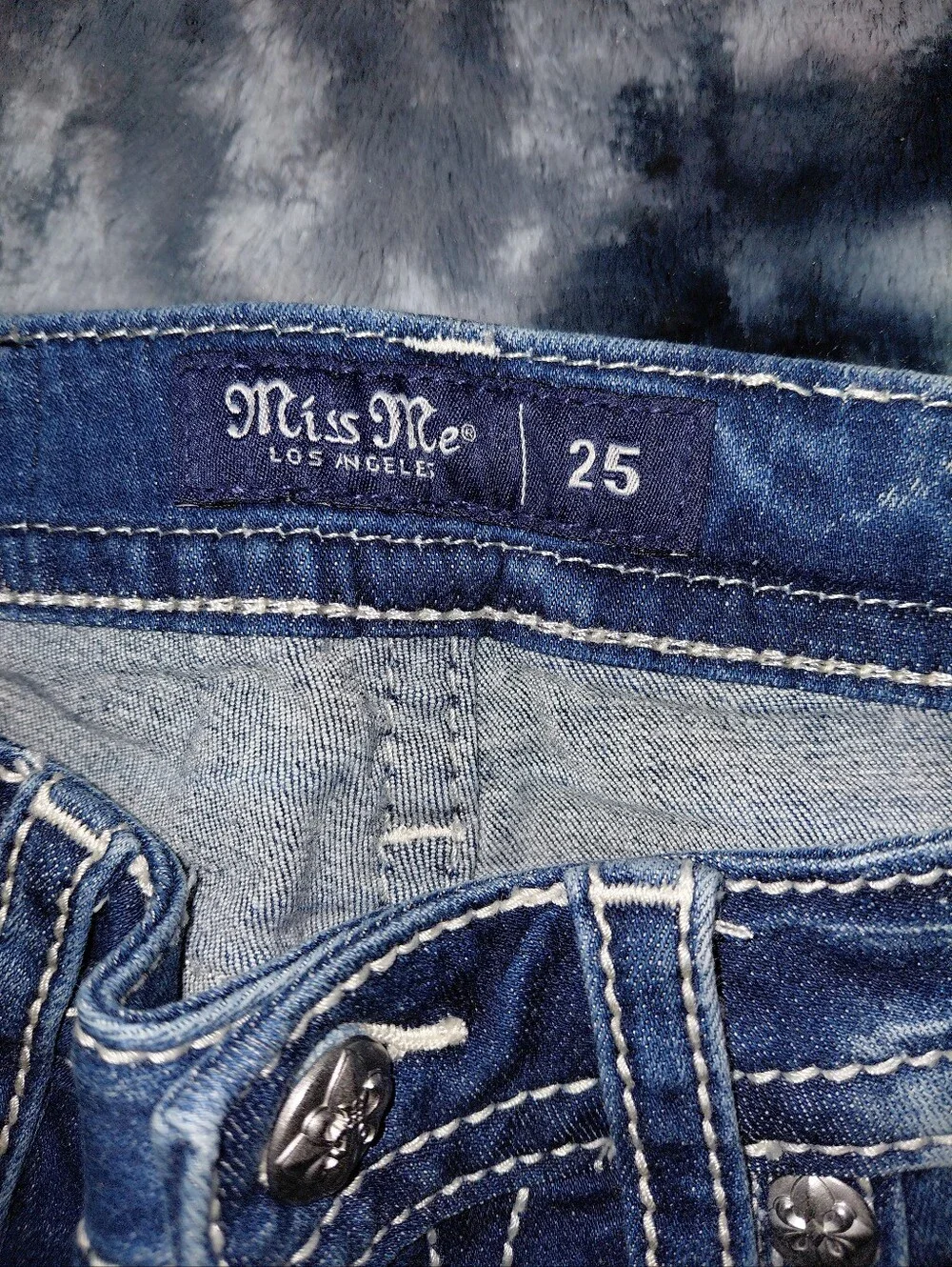Miss Me Wing Pocket Bootcut Jeans 25 NWT Rhinestone Embroidered Y2K Western